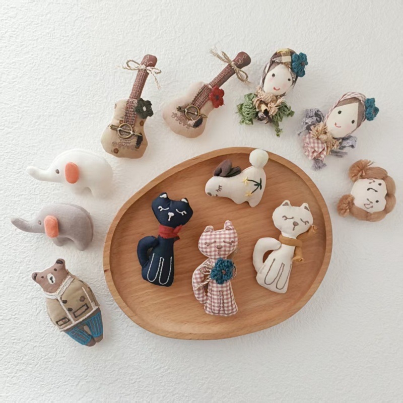 Japan Lifestyle And Culture - Broche de Lino y Algodón Hecho